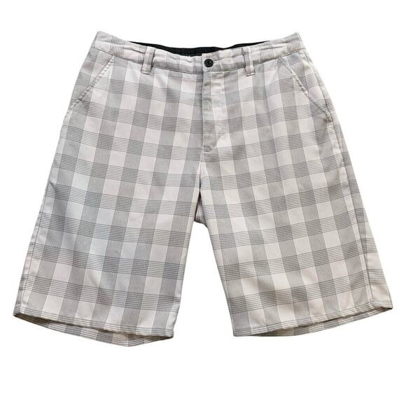 Travis Mathew Shorts Mens 32 Cool Grey Houndstooth Plaid Performance Rayon Blend - Picture 1 of 13